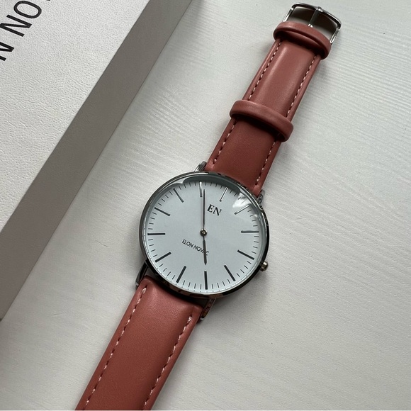 Watch - Picture 4 of 8